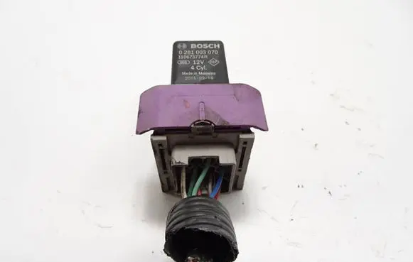 Glow plug pre-heat relay