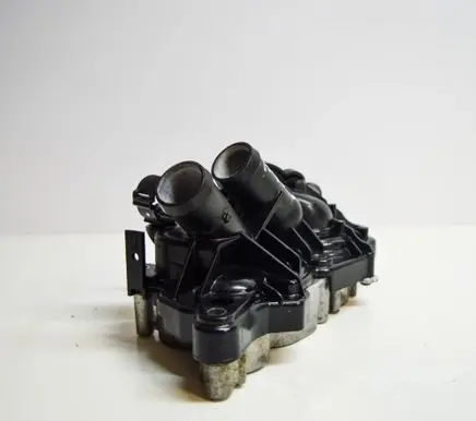 Volkswagen Golf VII Water pump 04E121042L