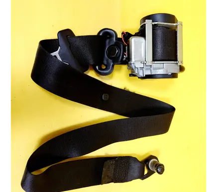 Mitsubishi Colt Front seatbelt 0433096