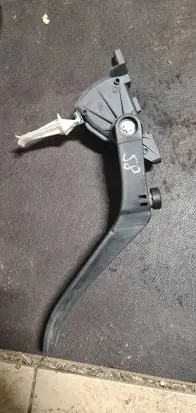 Audi Q7 4L Accelerator throttle pedal 7L0723507D