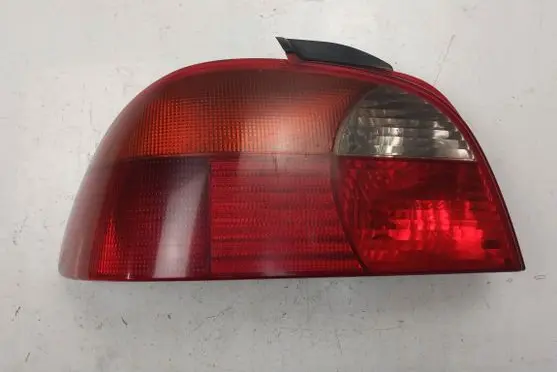 Toyota Avensis T220 Rear/tail lights