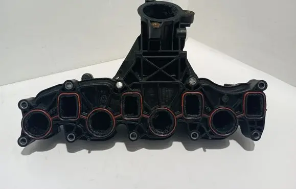 Volkswagen PASSAT B7 Intake manifold 03L129711A