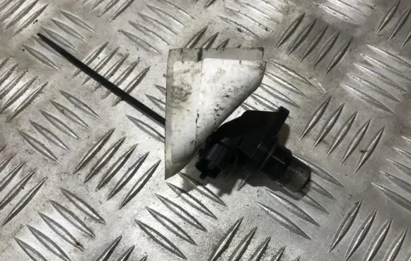 Volvo V70 Camshaft position sensor 0232103033 8631533
