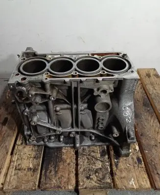 Volkswagen Golf VI Engine CBZ 03F103019K
