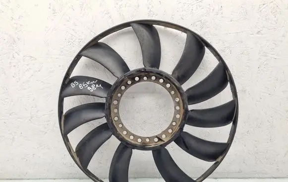 Volkswagen PASSAT B5 Fan impeller 058121301B