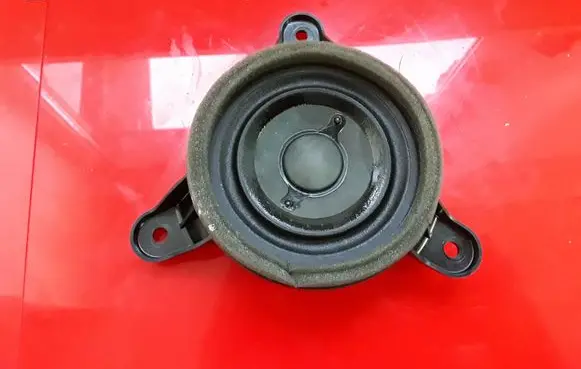 Audi A8 S8 D4 4H Front door speaker 4H0035397 3168420010