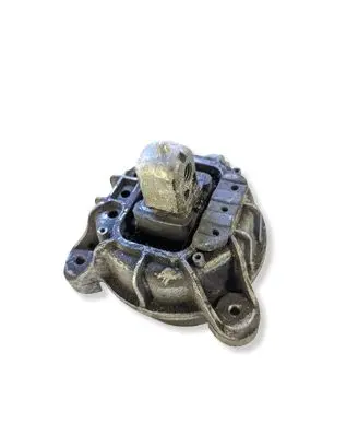BMW 5 GT F07 Engine mount bracket 6781562 6860232