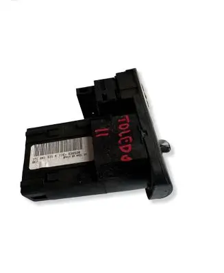 Seat Toledo II (1M) Light switch 1M1941531K K28538