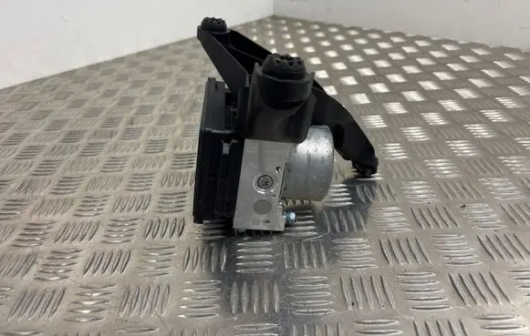 BMW 2 F46 ABS Pump 6883348 10091765373 10062535311