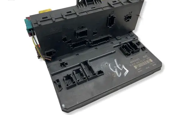 Mercedes-Benz Vito Viano W639 SAM control unit 6395450301