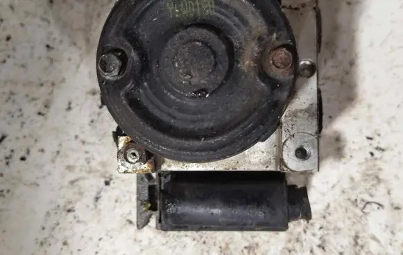 Hyundai Matrix ABS Pump 9566017000 5WY7201B AAK3M22E92