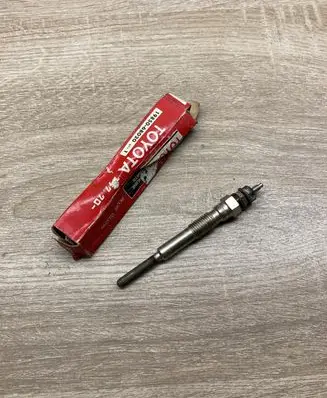 Toyota Land Cruiser (FJ40) Glow plug 1985068020