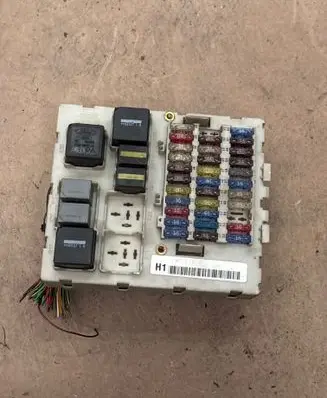 Ford Focus Fuse box set 518273305 5T14AC73BD