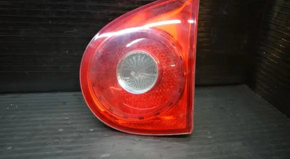 Volkswagen Golf V Tailgate rear/tail lights 1K6945094E