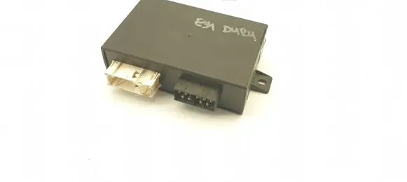 BMW 5 E34 Door control unit/module 1387621 61351387621 5ZA00629900