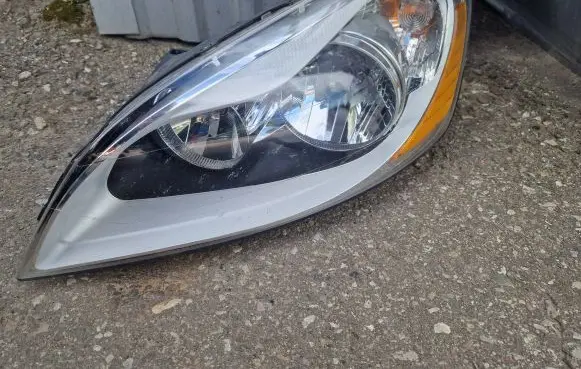 Volvo XC60 Headlight/headlamp 08082210