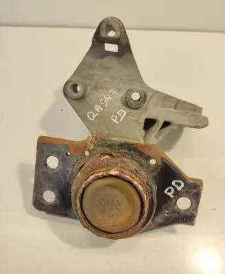 Nissan Qashqai+2 Engine mount bracket DD131106