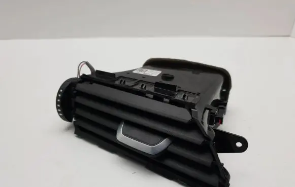 BMW 5 G30 G31 Dash center air vent grill 9330896 9330894 16828110