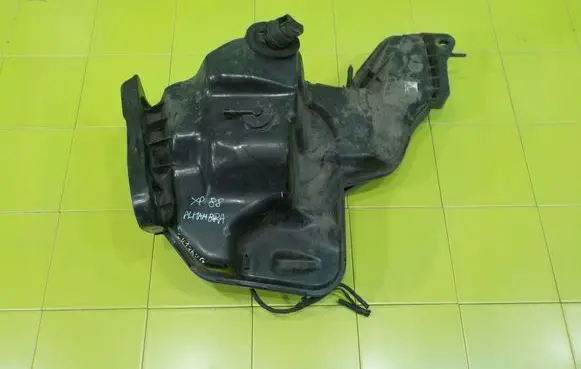Seat Alhambra (Mk2) AdBlue liquid reservoir 7N0131877J XP88