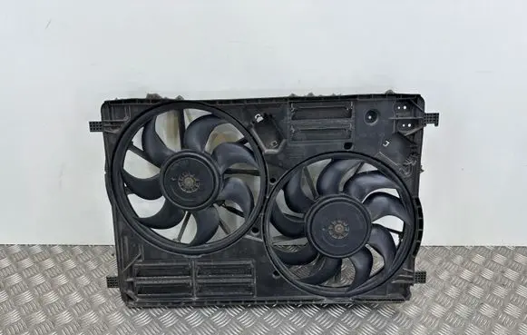 Ford Kuga II Radiator cooling fan shroud 3135103884