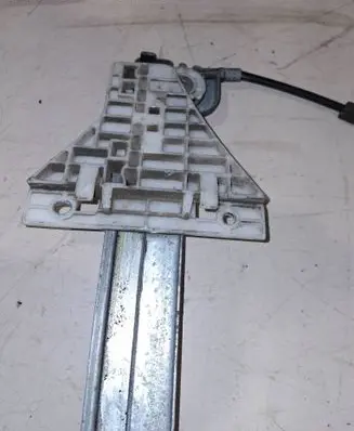 Mitsubishi Colt Rear window lifting mechanism without motor RA2486