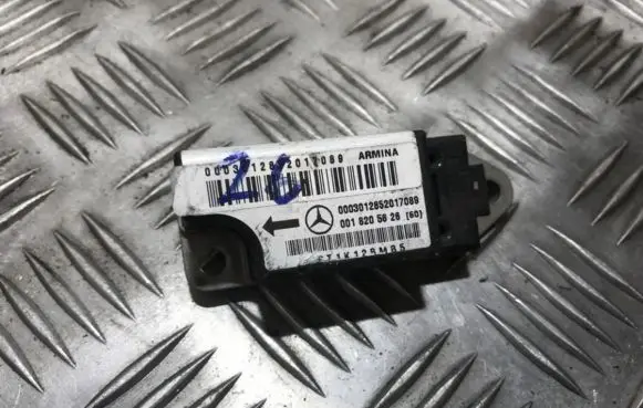 Mercedes-Benz E W210 Airbag deployment crash/impact sensor 0018205626 0003012852017089
