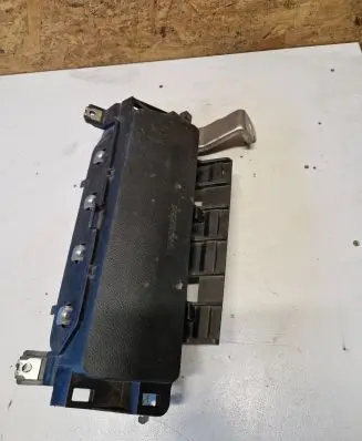Knee airbag