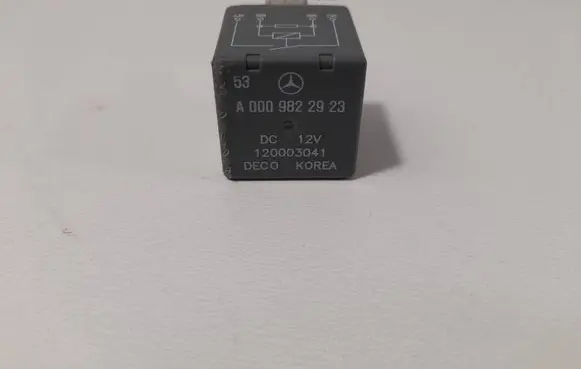Mercedes-Benz GLC X253 C253 Other relay A0009822923