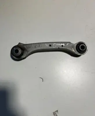 Rear control arm