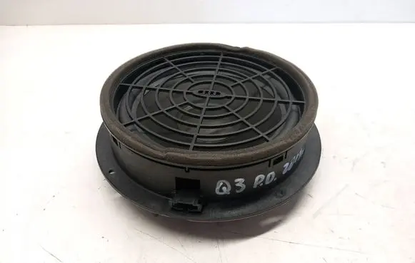 Audi Q3 8U Front door speaker