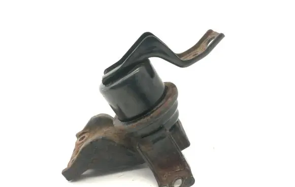 Mitsubishi Lancer Engine mount bracket