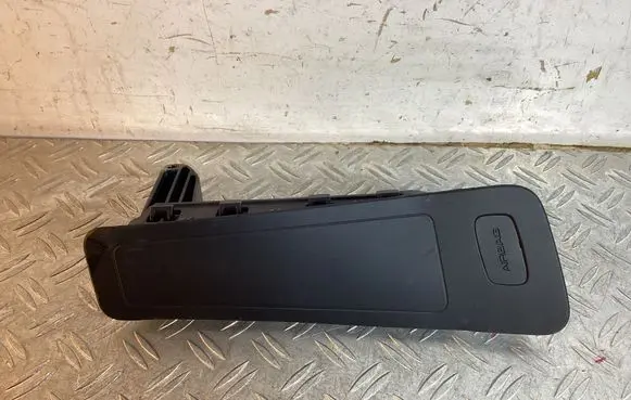Porsche Macan (95B) Seat airbag 95B880442B