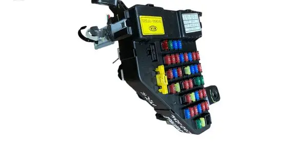Hyundai Tucson JM Fuse module AK3659 F52K063A0353 06106M