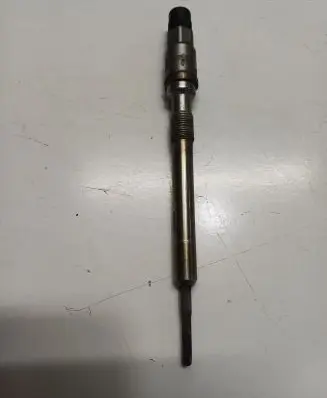 Volkswagen Touran II Glow plug 03L905061G