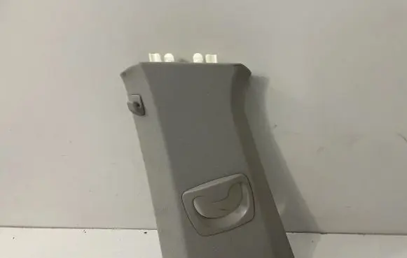 (B) pillar trim (bottom)