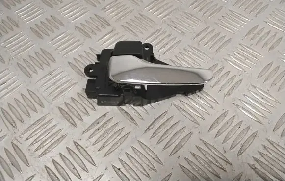 Mitsubishi Outlander Front door interior handle