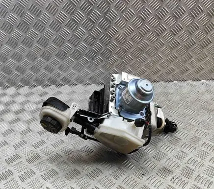 Volvo XC40 Brake booster 32333276