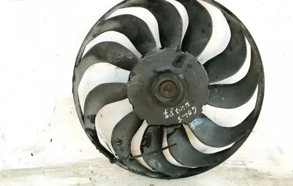 Volkswagen Golf III Fan impeller 1h0199113
