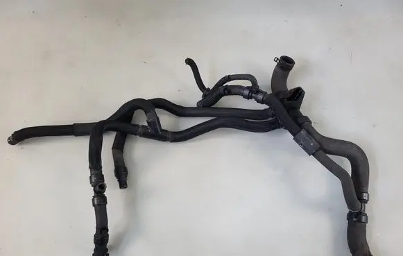 Opel Movano B Engine coolant pipe/hose 215037444R