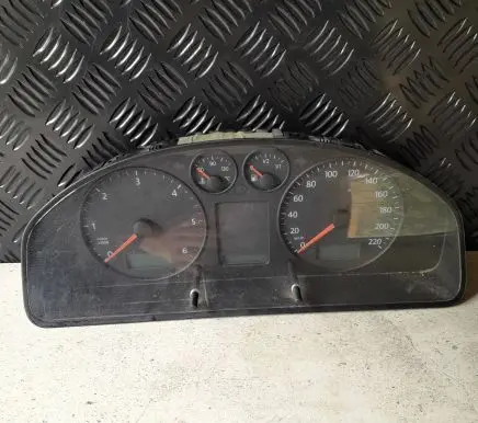 Volkswagen Transporter - Caravelle T5 Speedometer (instrument cluster) 7H0920850S