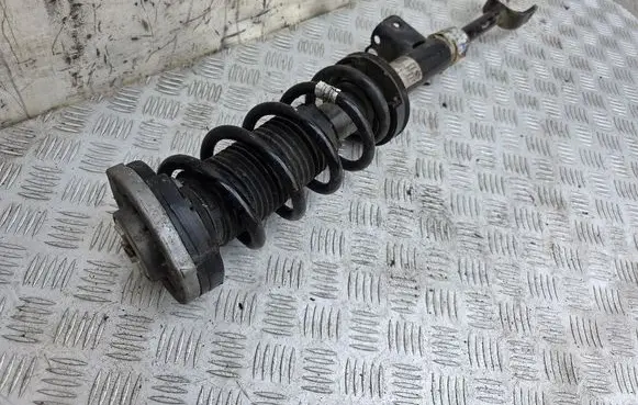 BMW 5 G30 G31 Front shock absorber with coil spring 6866631 31316866631