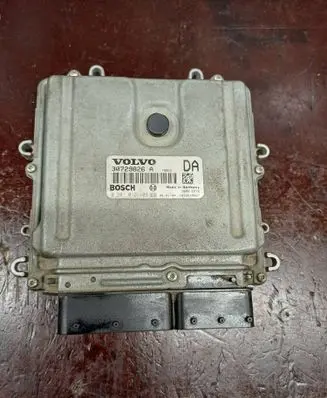 Volvo V70 Engine control unit/module 30729826A 0281012103