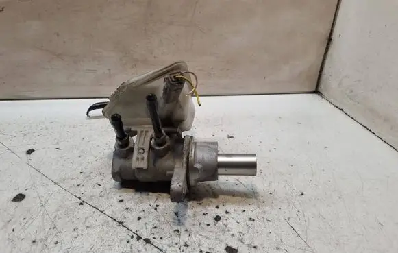 Peugeot 307 Master brake cylinder 0204051007