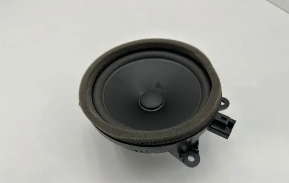 Volvo XC40 Front door speaker 31489043 18W45H2232