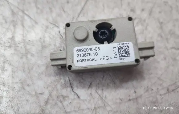 BMW X6 E71 Aerial antenna amplifier 6990090 699009005 21367510