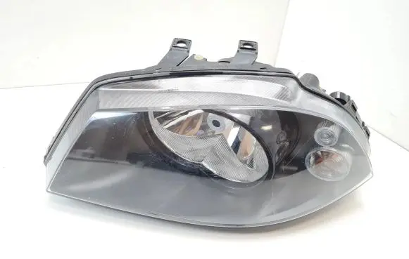 Seat Ibiza III (6L) Headlight/headlamp 6L1941751M 89318575