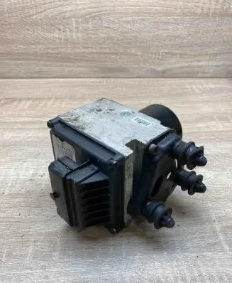 Volkswagen PASSAT B6 ABS Pump 3C0614109E 16431603
