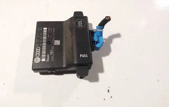 Skoda Octavia Mk2 (1Z) Door control unit/module 1k0907530p 1k0907951