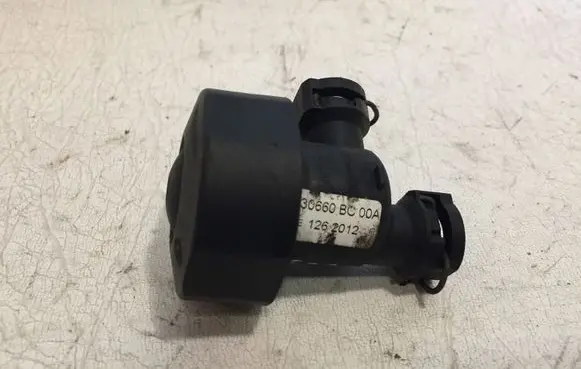 Nissan Juke I F15 Clutch fluid level sensor 3066BC00A