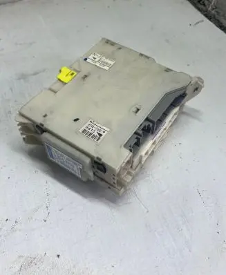 Lexus IS 220D-250-350 Fuse box set 8273053022 7A260430